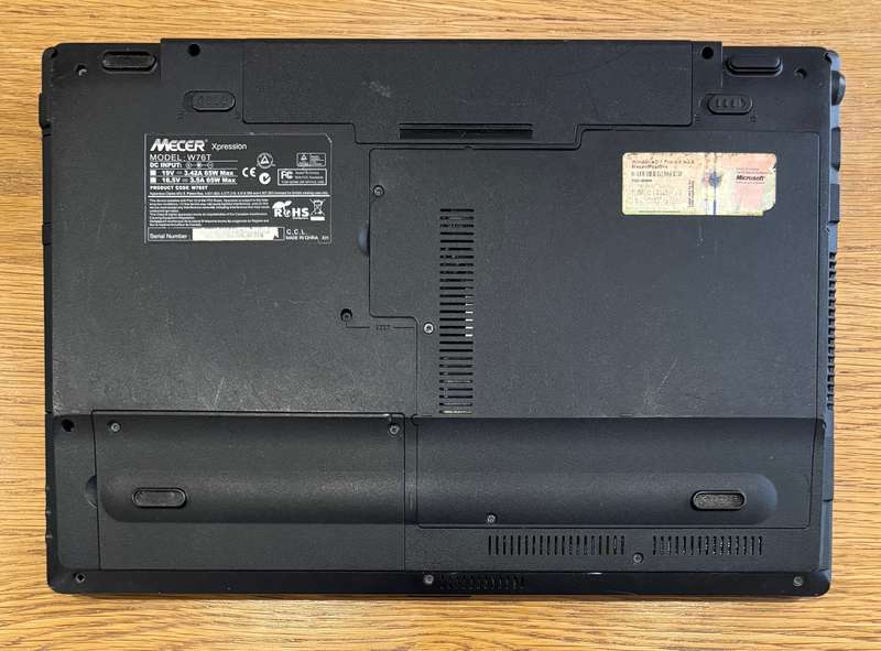 Mecer Xpression W76T 15.6" Laptop, Intel Core 2 Duo T6600 2.20GHz, 2GB RAM, 300GB HDD