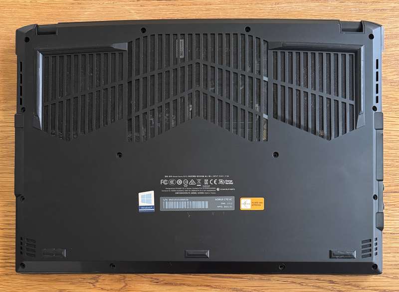 Gigabyte AORUS 17G XC 17.3", Intel Core i7-10870H 2.20GHz, RTX 3070, 8GB Ram, 512GB SSD, READ BELOW!