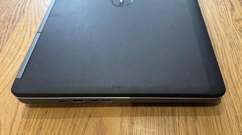 Dell Precision 7720 17.3", Intel CORE i5-7300HQ 2.5GHz, PLEASE READ!!!
