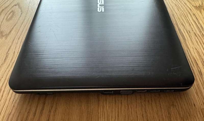 Asus VivoBook F540L 15.6", Intel Core i3-5500U 2.00GHz, 4GB RAM, 500GB HDD, PLEASE READ!!!
