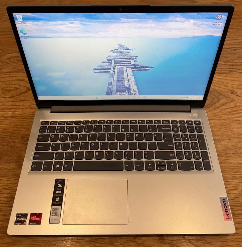 Lenovo IdeaPad 1 15.6", AMD Ryzen 3 7320U 2.40Ghz, 8GB RAM, 256GB SSD, GOOD CONDITION!!!