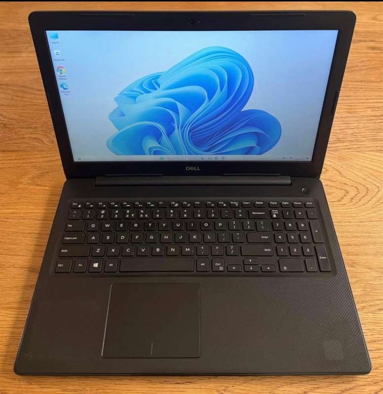 Dell Vostro 3590 15.6", Intel Core i5-10210U 1.60Ghz, 8GB RAM, 500GB SSD, GOOD CONDITION!!!