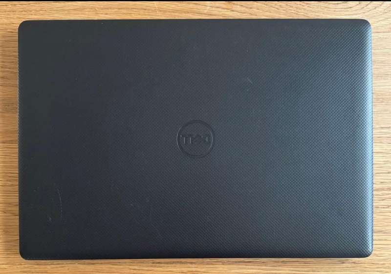 Dell Vostro 3590 15.6", Intel Core i5-10210U 1.60Ghz, 8GB RAM, 500GB SSD, GOOD CONDITION!!!