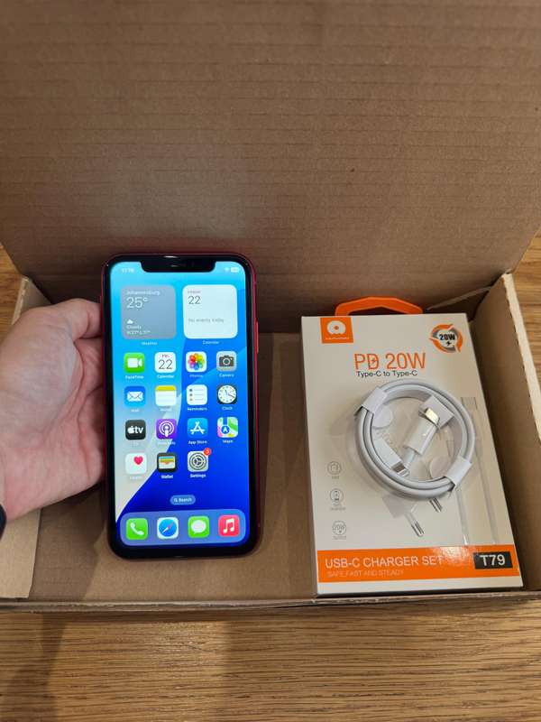 IPHONE 11 64GB RED