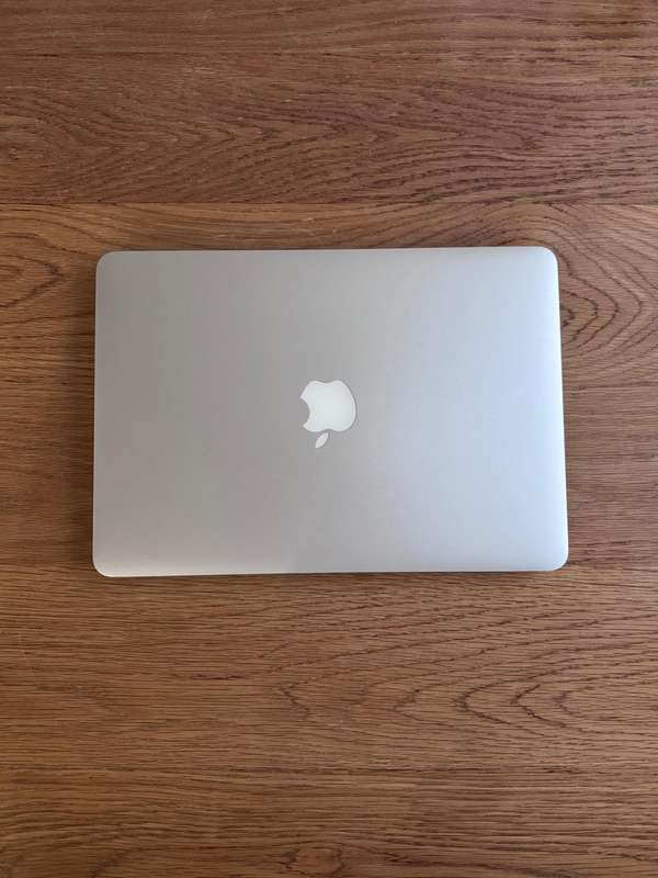 MACBOOK PRO 13` RETINA EARLY 2015, INTEL CORE i5, 256GB SSD, 8GB RAM, 2.7GHZ NEW BATTERY!!!