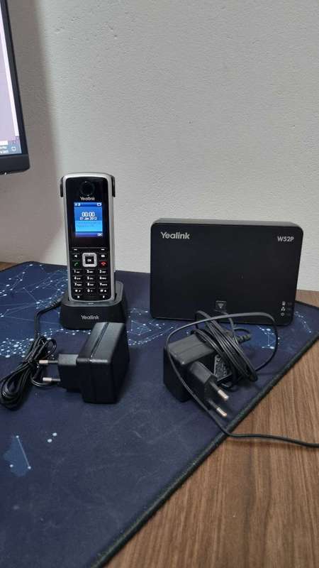 Yealink W52H with base W52P