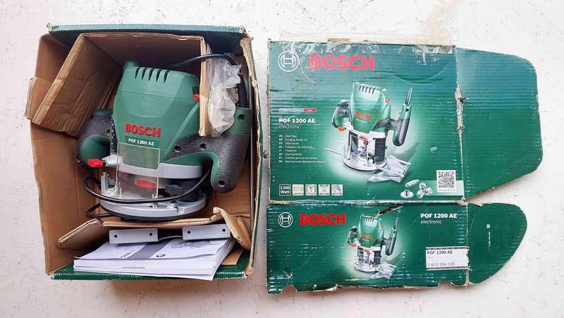 Bosch Router POF 1200 AE  060326A100