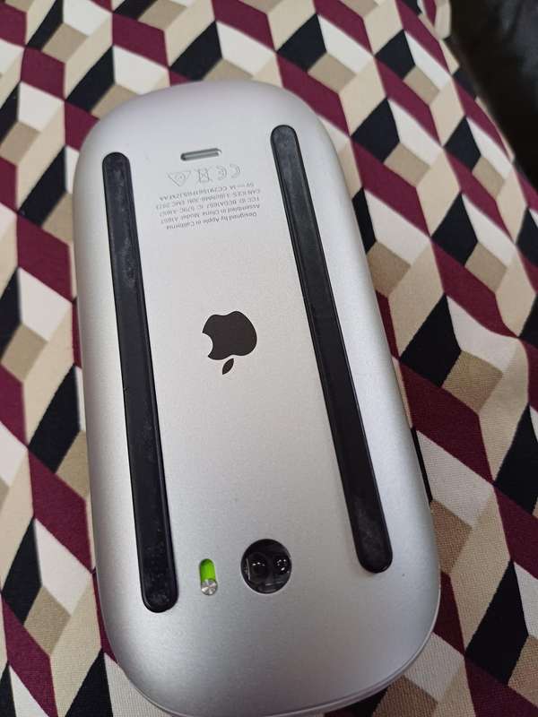 Apple Magic 2 Rechargable Bluetooth Wireless mouse