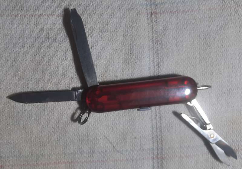 Swiss Army Knife .Victorinox- Signature Red  Scales  58 mm with pen