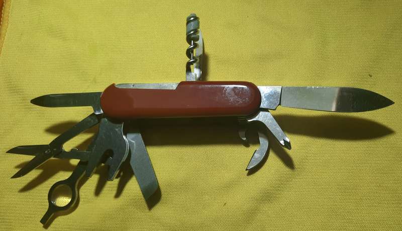Swiss Army Knife . Wenger Motorist is a six-layer 85mm model see pictures for condition