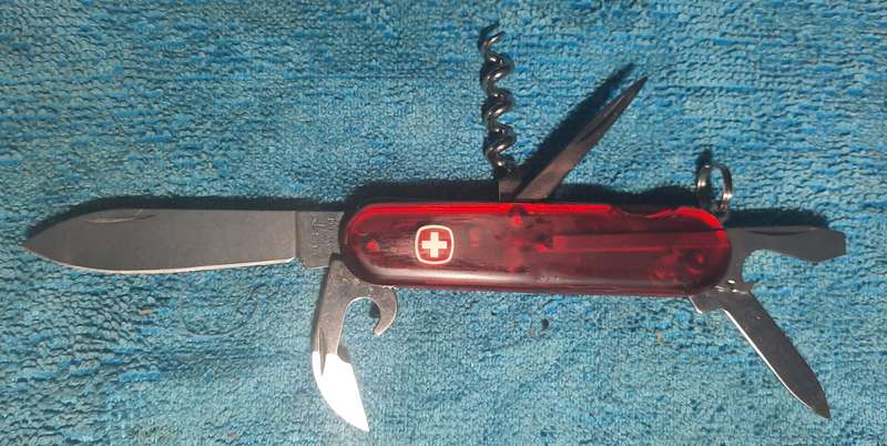 Swiss Army Knife Wenger Commander Translucent Scales condition as per pictures