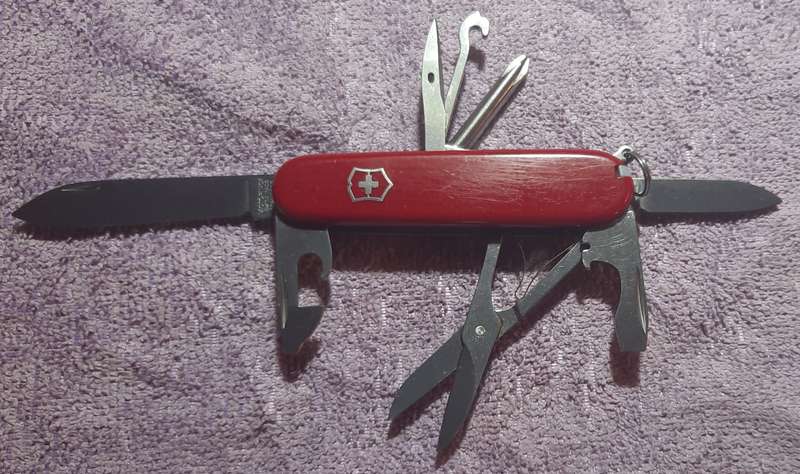 Victorinox - Super Tinker with Red Scales