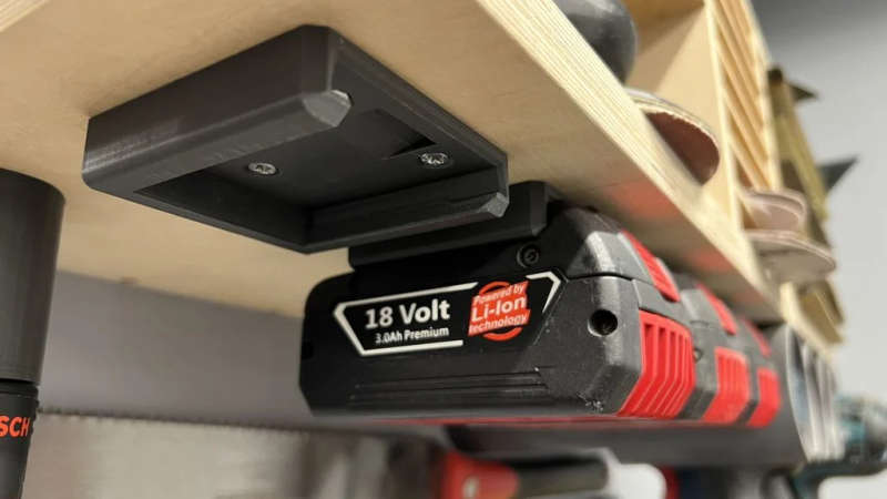 Bosch 18V battery holder