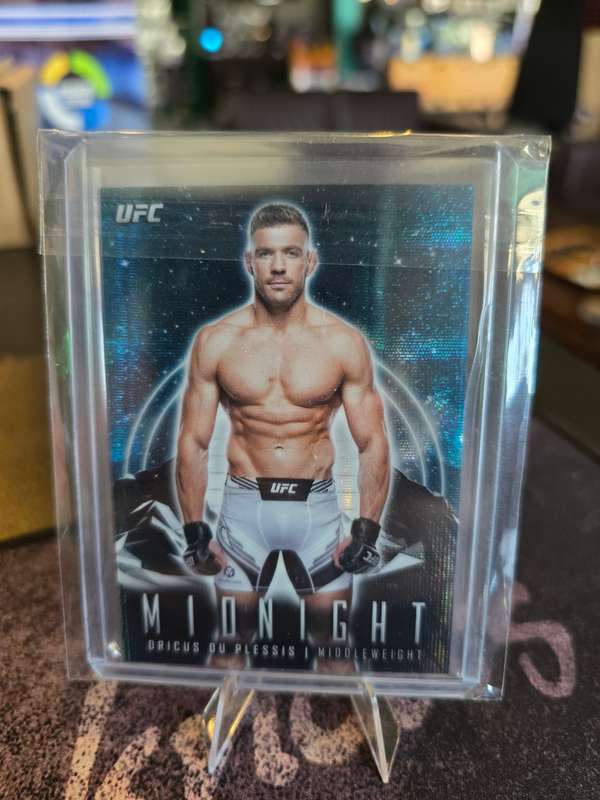 2024 Topps UFC Midnight - Dricus Du Plessis - Moonbeam - Short Print