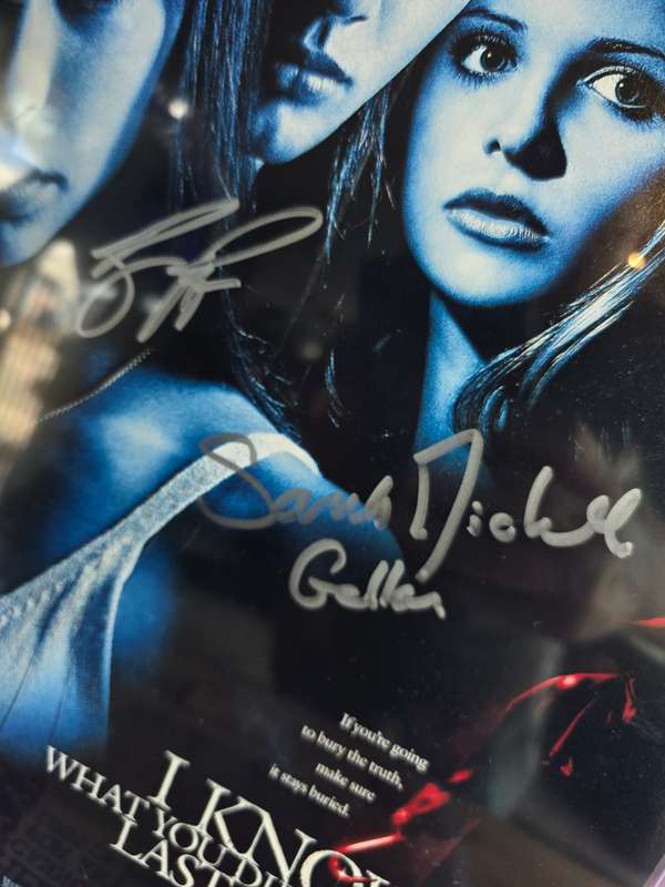 Signed Poster I Know What You Did Last Summer Signed Sarah Michelle Gellar & Ryan Phillipe 28cm x 44