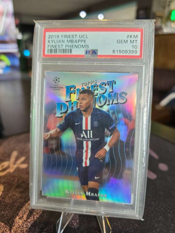 2019 Topps Finest UCL Kylian Mbappe - PSG - Finest Phenoms PSA GEM MT 10