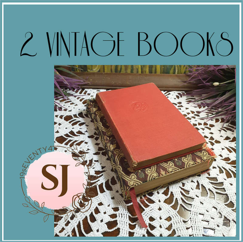 SET OF VINTAGE BOOKS | DECOR |