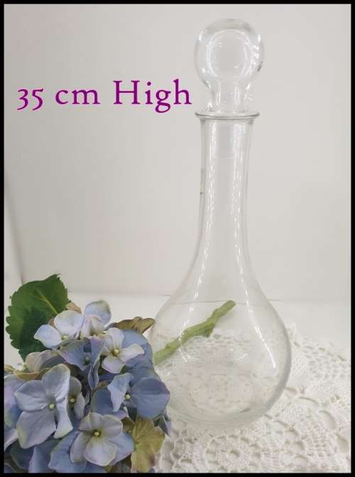 GLASS DECANTER FOR YOUR COLLECTION