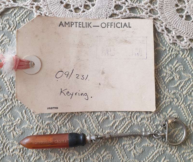 VINTAGE KEYRING | LOOK AT ALL THE PHOTOS PLEASE |