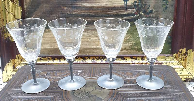SHERRY GLASSES MADE IN JAPAN | GLASS AND METAL |