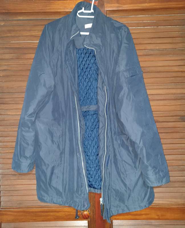 WOOLWORTHS NAVY BLUE WINTER JACKET
