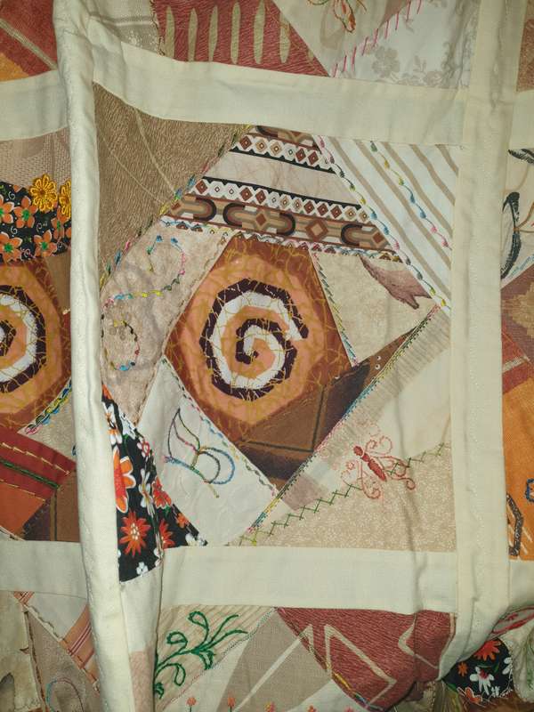 CUSTOM-MADE HAND MADE QUILT