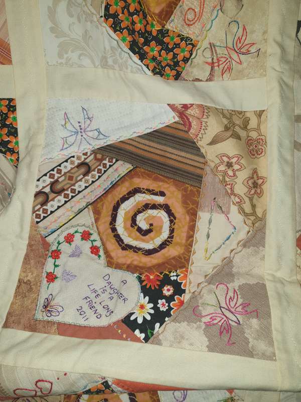 CUSTOM-MADE HAND MADE QUILT