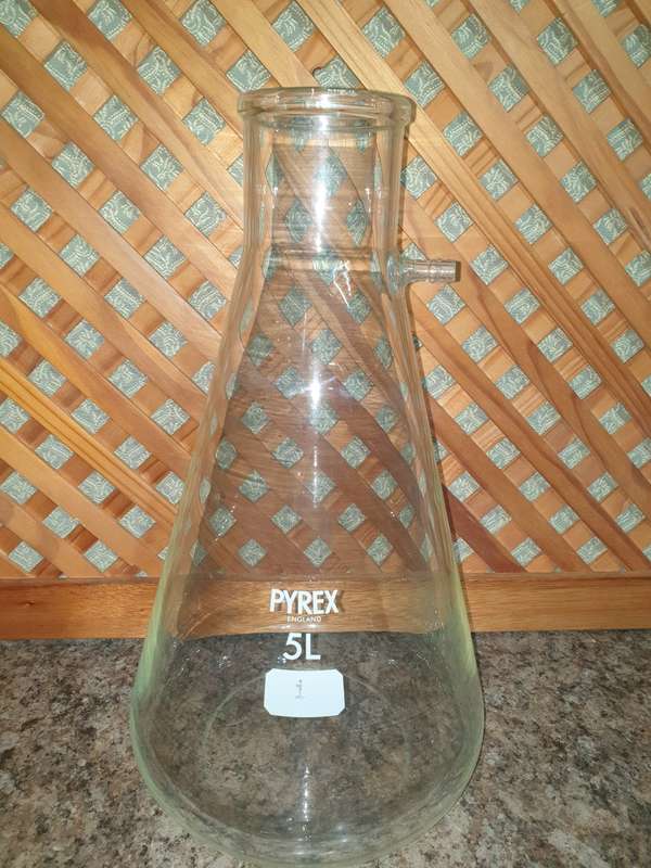 Filter flask 5000ml, Type Büchner plain side arm, Pyrex   Made in England