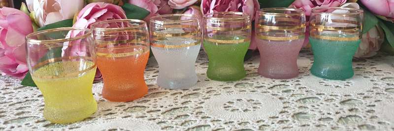 6 VTG Rainbow colour frosted glasses /22carat gold rims | England |