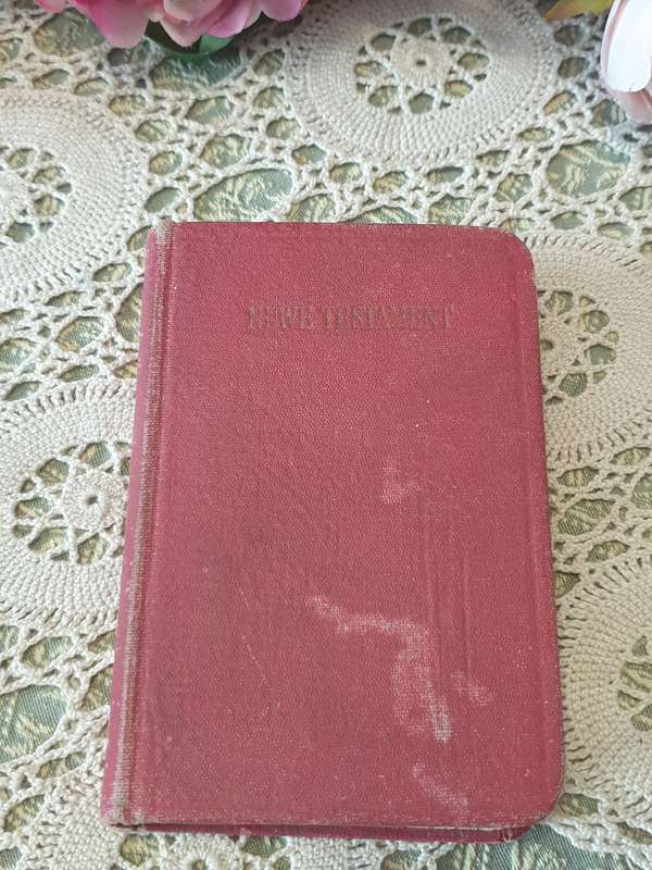 Small New Testament 1948