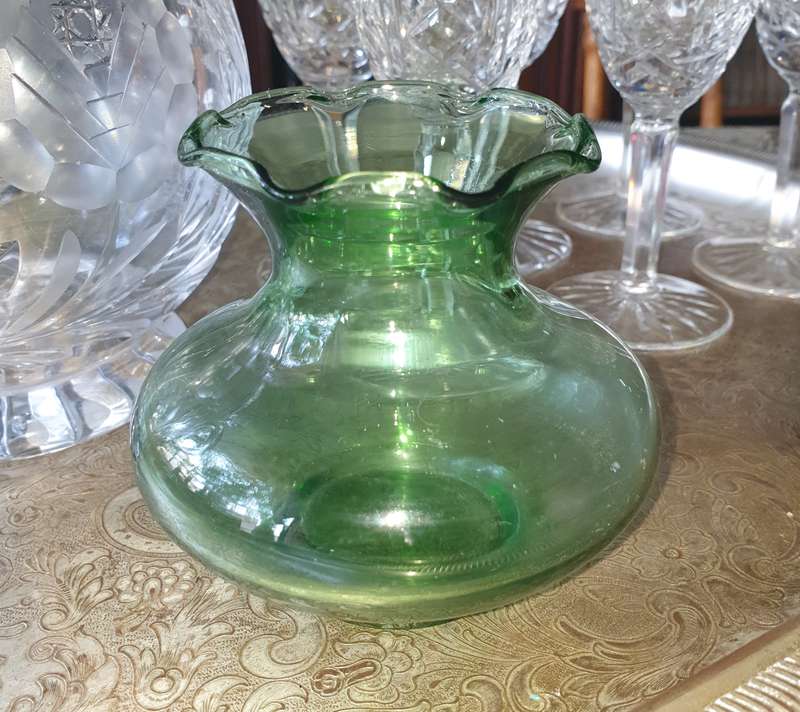 Mid-Century Green Glass Vase With Ruffle Edge