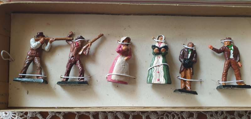 VOORTREKKER LEAD FIGURINES