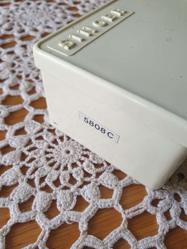 SINGER SEWING ACCESORIES