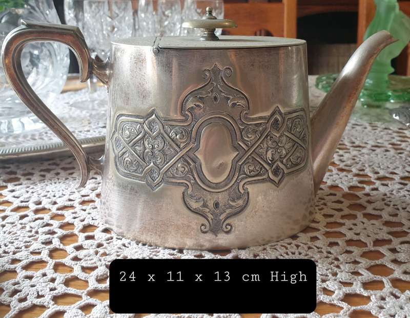 VINTAGE SILVER PLATED SET WITH TRAY | NEEDS A GOOD CLEAN |