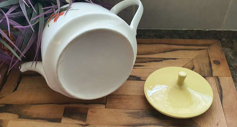VINTAGE TEAPOT