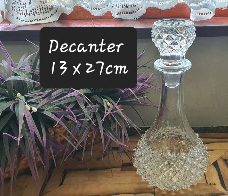 GLASS DECANTER AND TUMBLERS