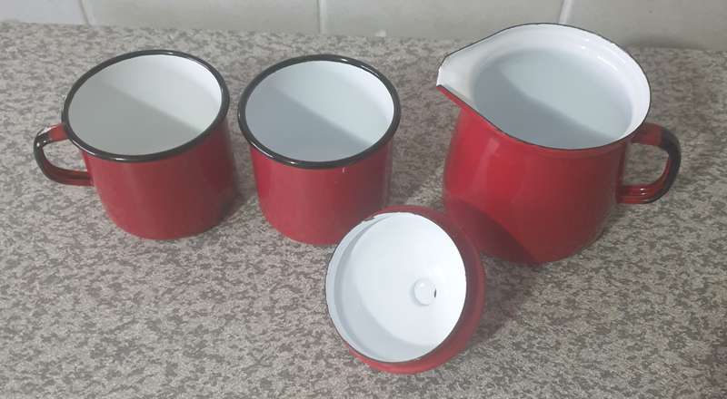 Vintage Retro Polish Enamel Set