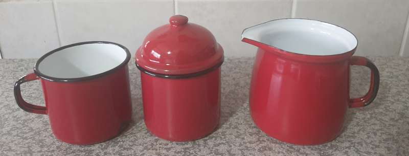 Vintage Retro Polish Enamel Set