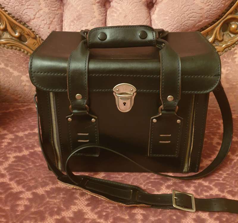VERNON PRO-1100 UNIVERSAL VINTAGE RETRO CLASSIC FILM CAMERA CASE BAG USED CLEAN