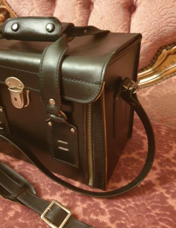 VERNON PRO-1100 UNIVERSAL VINTAGE RETRO CLASSIC FILM CAMERA CASE BAG USED CLEAN