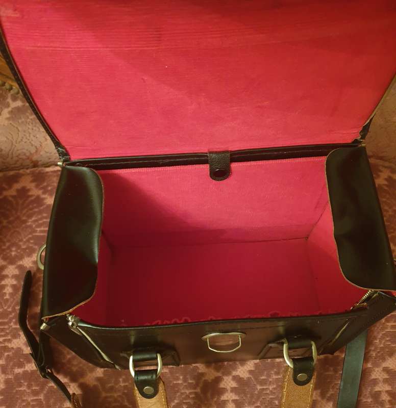 VERNON PRO-1100 UNIVERSAL VINTAGE RETRO CLASSIC FILM CAMERA CASE BAG USED CLEAN