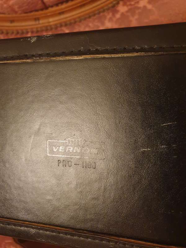 VERNON PRO-1100 UNIVERSAL VINTAGE RETRO CLASSIC FILM CAMERA CASE BAG USED CLEAN
