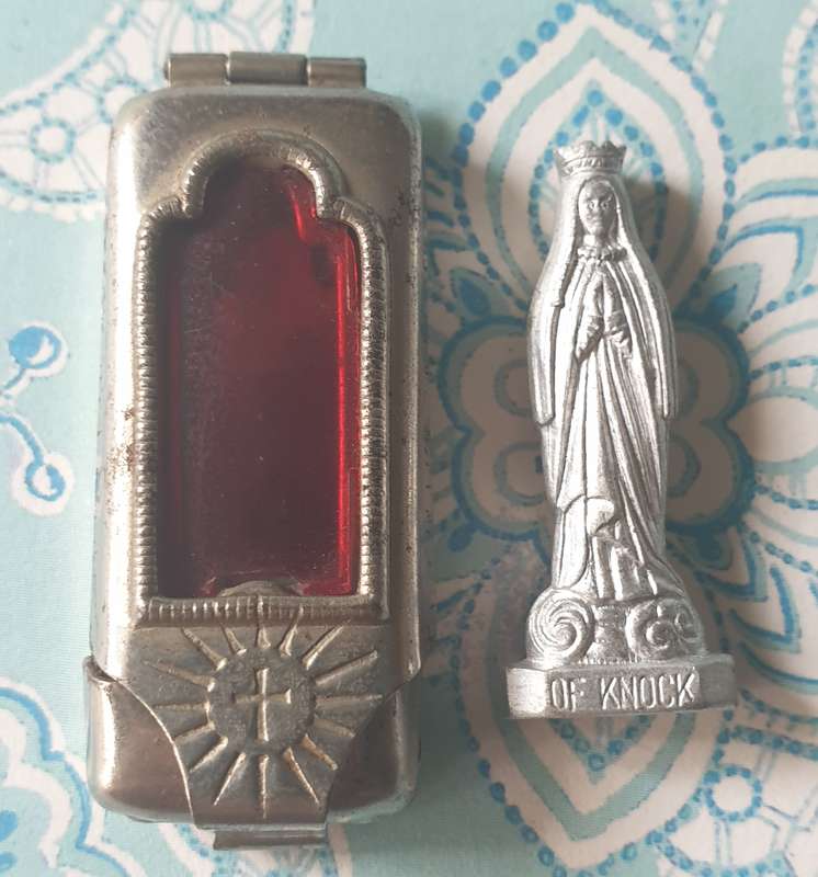 Catholic Pocket Shrine of Blessed Virgin  | Germany |