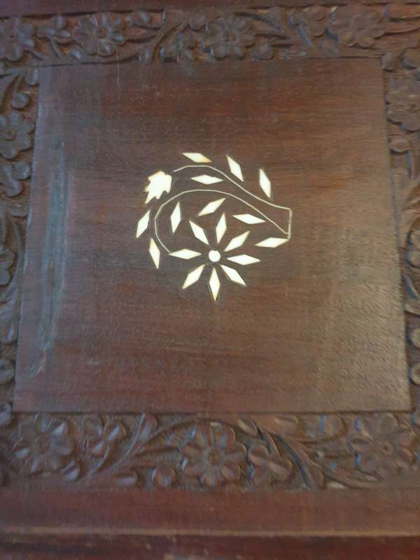 ORIGINAL VINTAGE 1970'S/80'S HAND CARVED FRUIT BOWL REAL WOOD WITH FLOWER INLAY