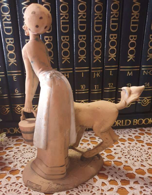 VINTAGE FIGURINES | DAMAGED | PLEASE LOOK AT ALL THE PHOTOS |