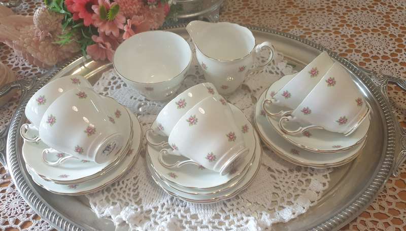 Vintage Regency Bone China Tea set with 6 Trio`s - Made in England