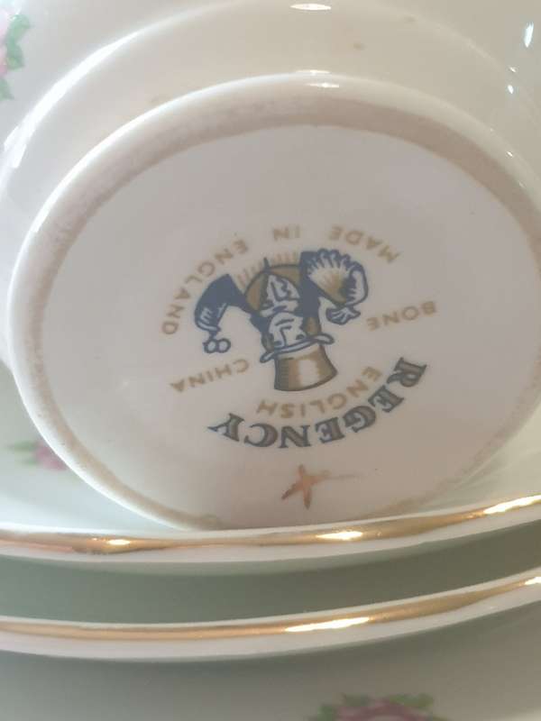 Vintage Regency Bone China Tea set with 6 Trio`s - Made in England
