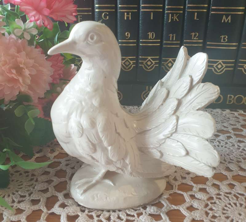 Vintage Dove Figurine | Decor |