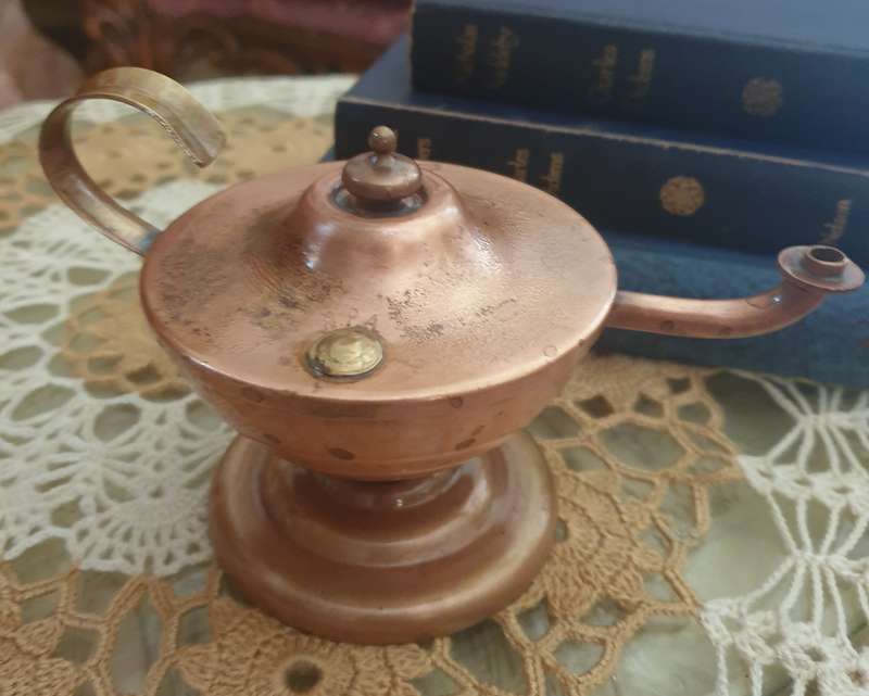 NURSE OIL LAMP | COPPER | DECOR |