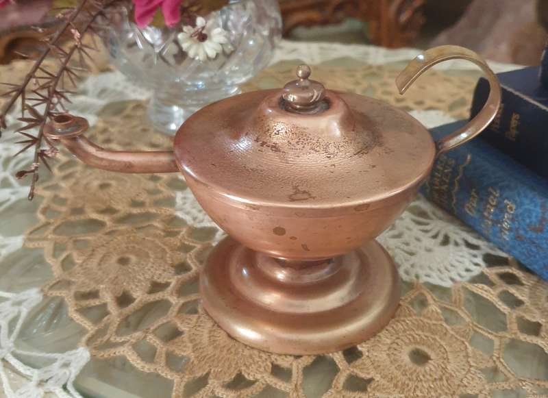 NURSE OIL LAMP | COPPER | DECOR |